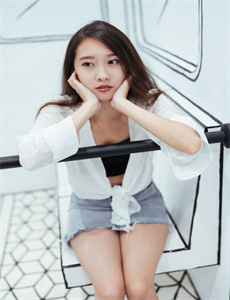 美女全身光子
